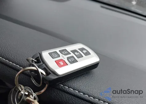 2017 Toyota Sienna Xle 8 Passenger from USA, damaged, VIN 5TDYZ3DC9HS797338